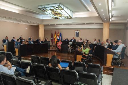 Imagen El Pleno de la Diputación de Segovia apoya que la Unidad Veterinaria de Carbonero El Mayor sea dotada de los medios humanos y...